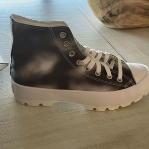 Brand new in Box hi-top Converse storm white/gray